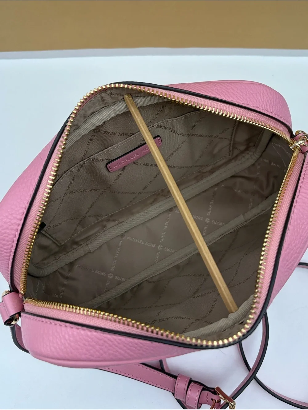 Michael Kors JET SET TRAVEL LARGE LOGO DEBOSSED CAMERA CROSSBODY BAG NWT